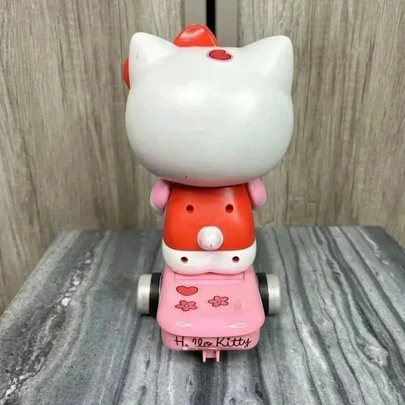 Hello Kitty Scooter Toy Without Remote - Picture 4 of 8